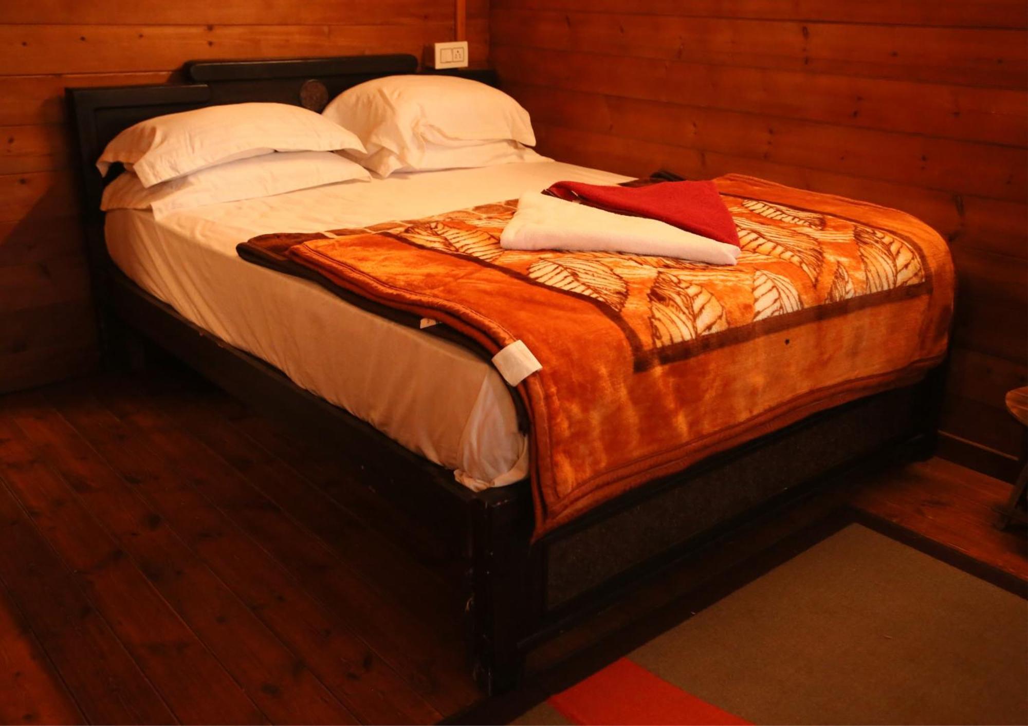 Вилла Joy Eco Woodhouse - 5 Bhk House (Adults Only) Утакаманд Экстерьер фото
