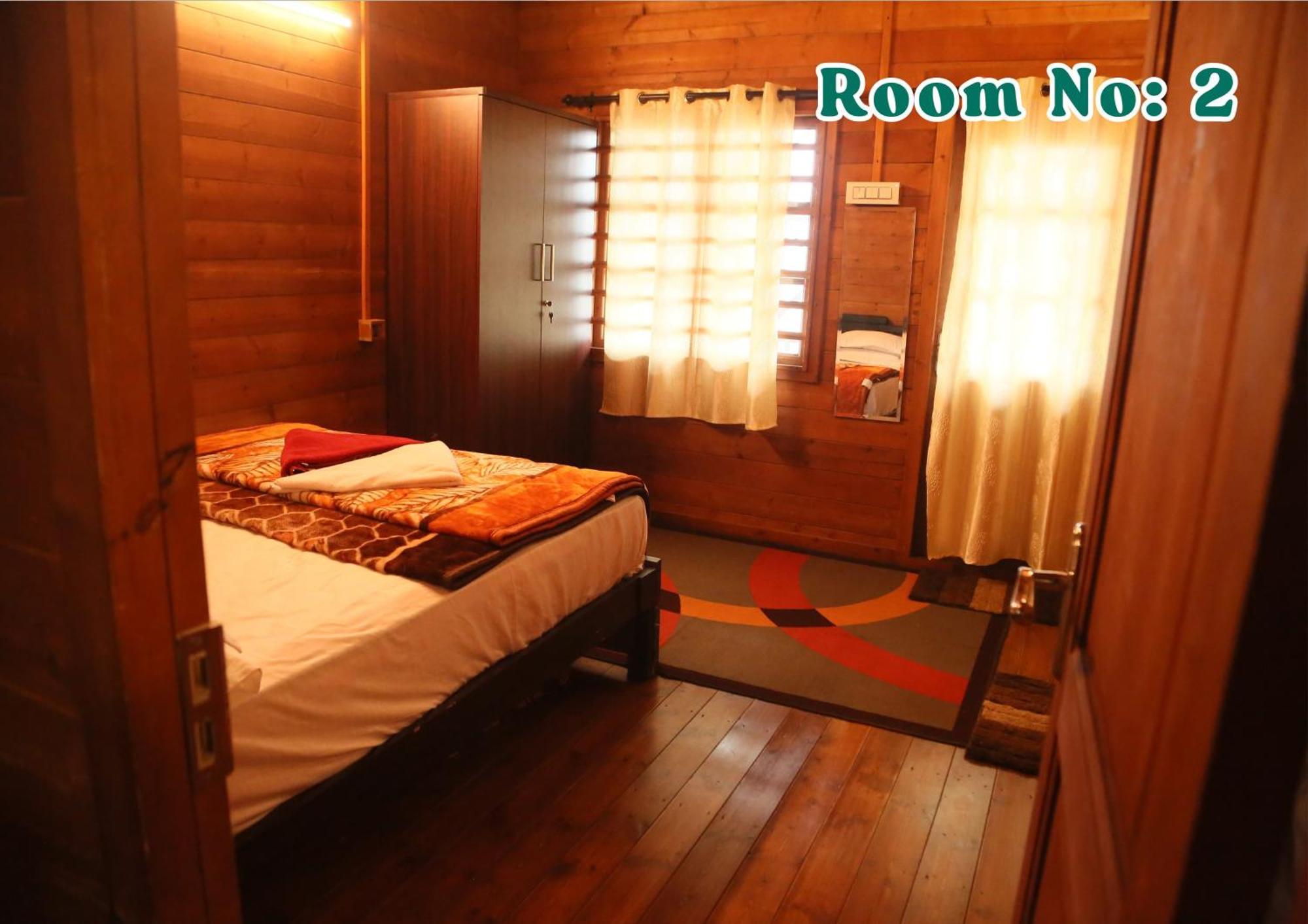 Вилла Joy Eco Woodhouse - 5 Bhk House (Adults Only) Утакаманд Экстерьер фото
